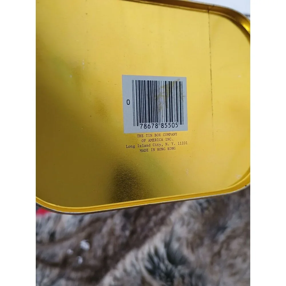 The Tin Box Company Santa's Dog Helpers Christmas Tin‎ Basket w/Handle